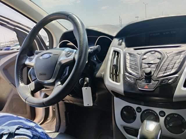 Used 2013 Ford Focus SE FWD image 14
