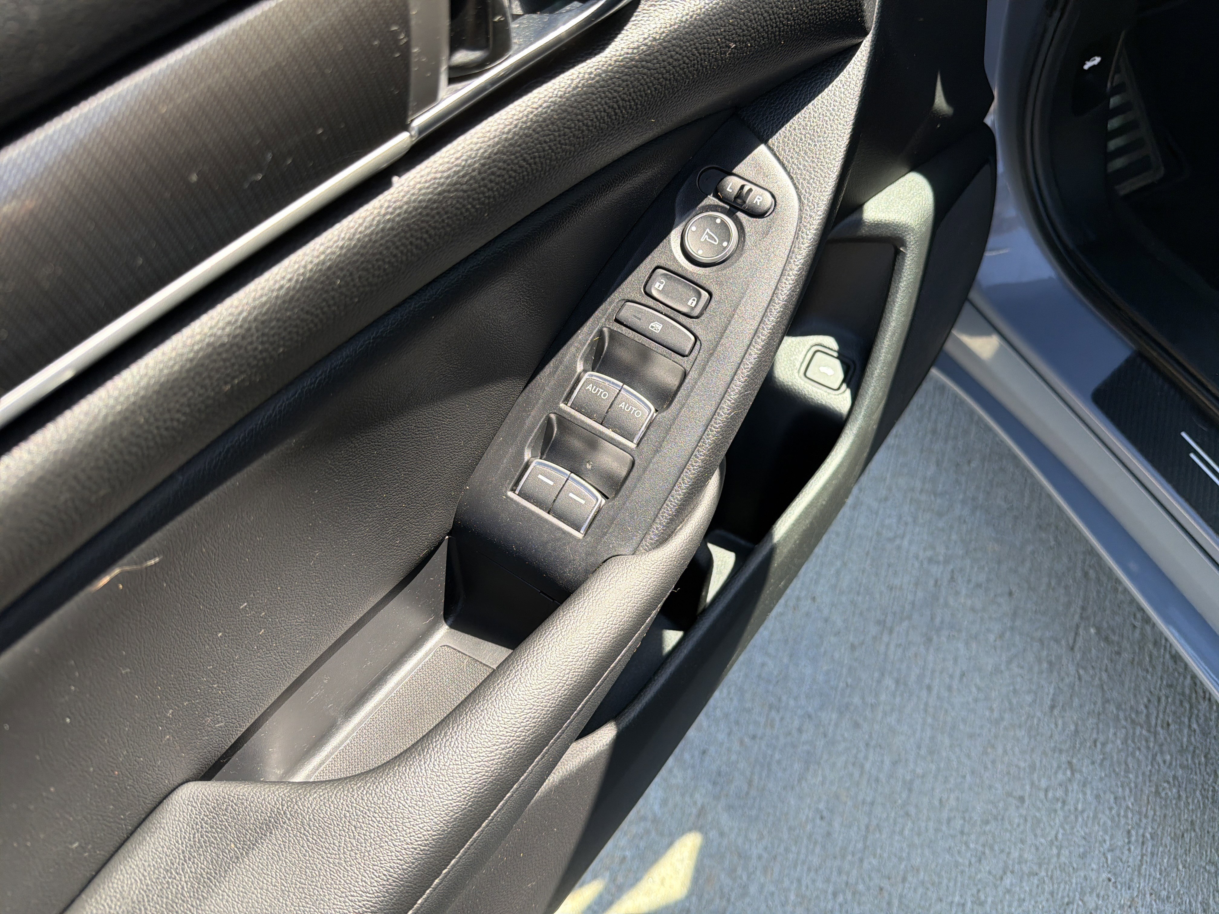 Used 2021 Honda Accord Sport image 15