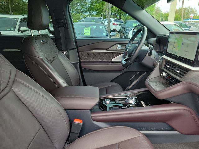 Used 2025 Ford Explorer Platinum w/ Ultimate Package image 36