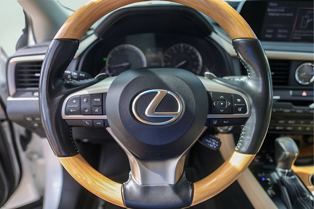 Used 2021 Lexus RX 350L FWD w/ Premium Package image 15