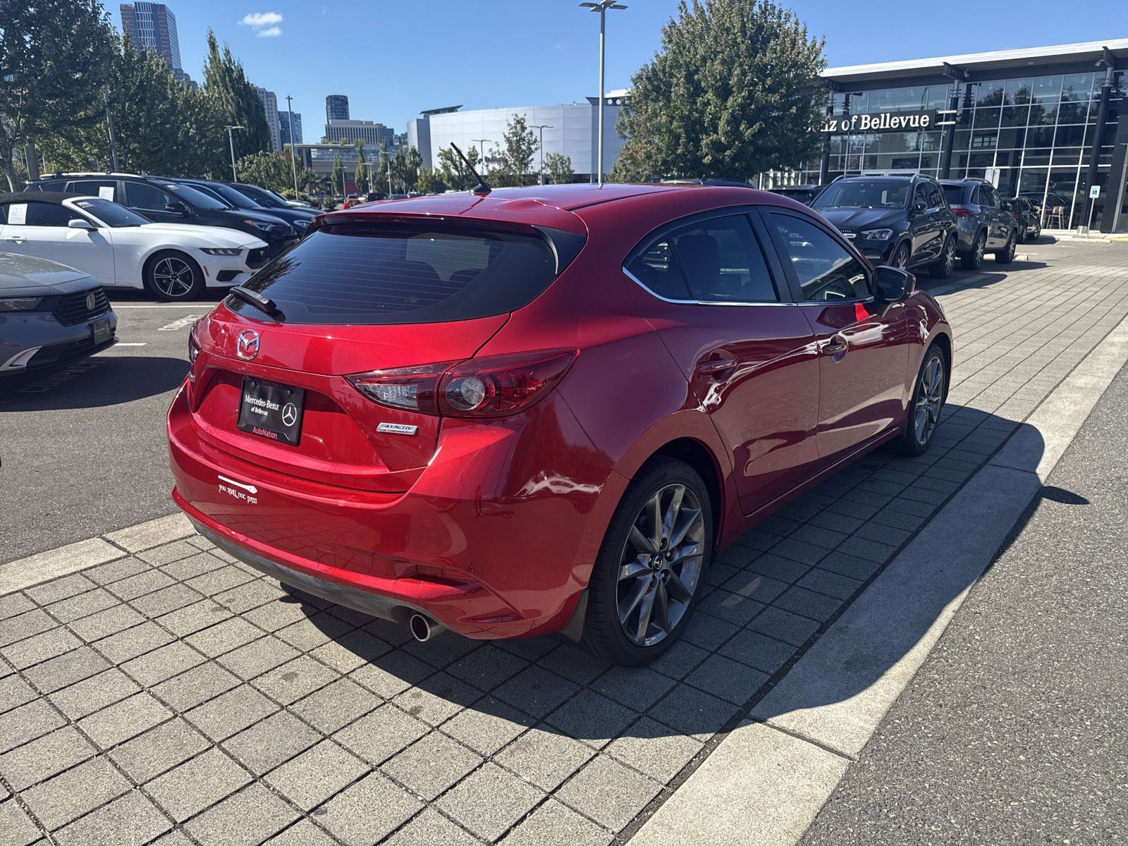 Used 2018 MAZDA MAZDA3 Touring FWD image 5