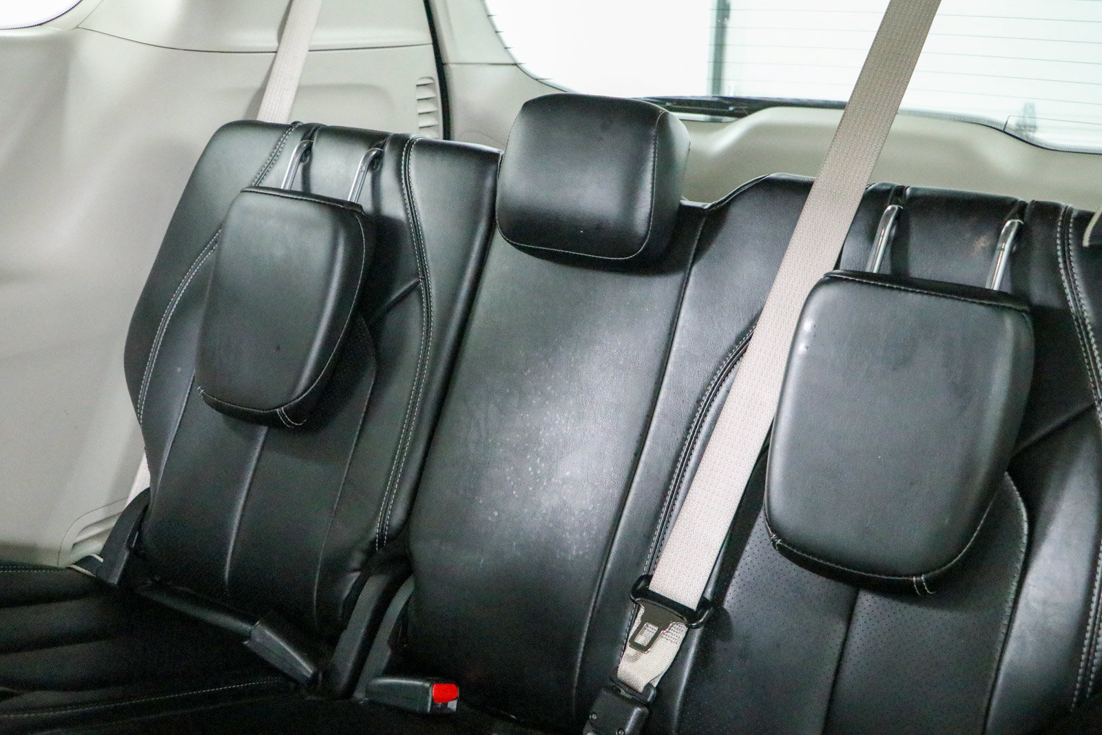 Used 2024 Chrysler Pacifica Touring-L FWD image 25