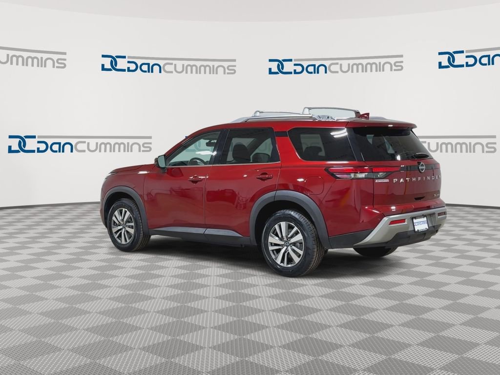 Used 2023 Nissan Pathfinder SL AWD/4WD image 6