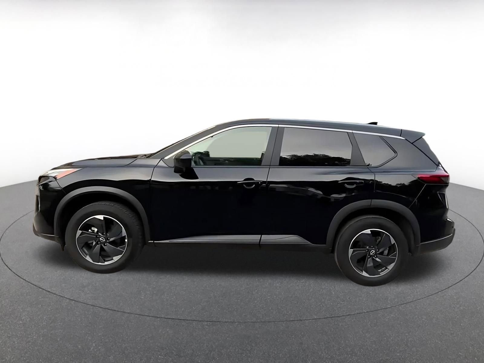 Used 2025 Nissan Rogue SV AWD/4WD image 9