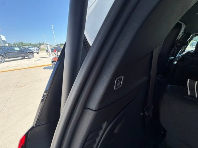 New 2027 Chrysler Pacifica Select FWD image 25