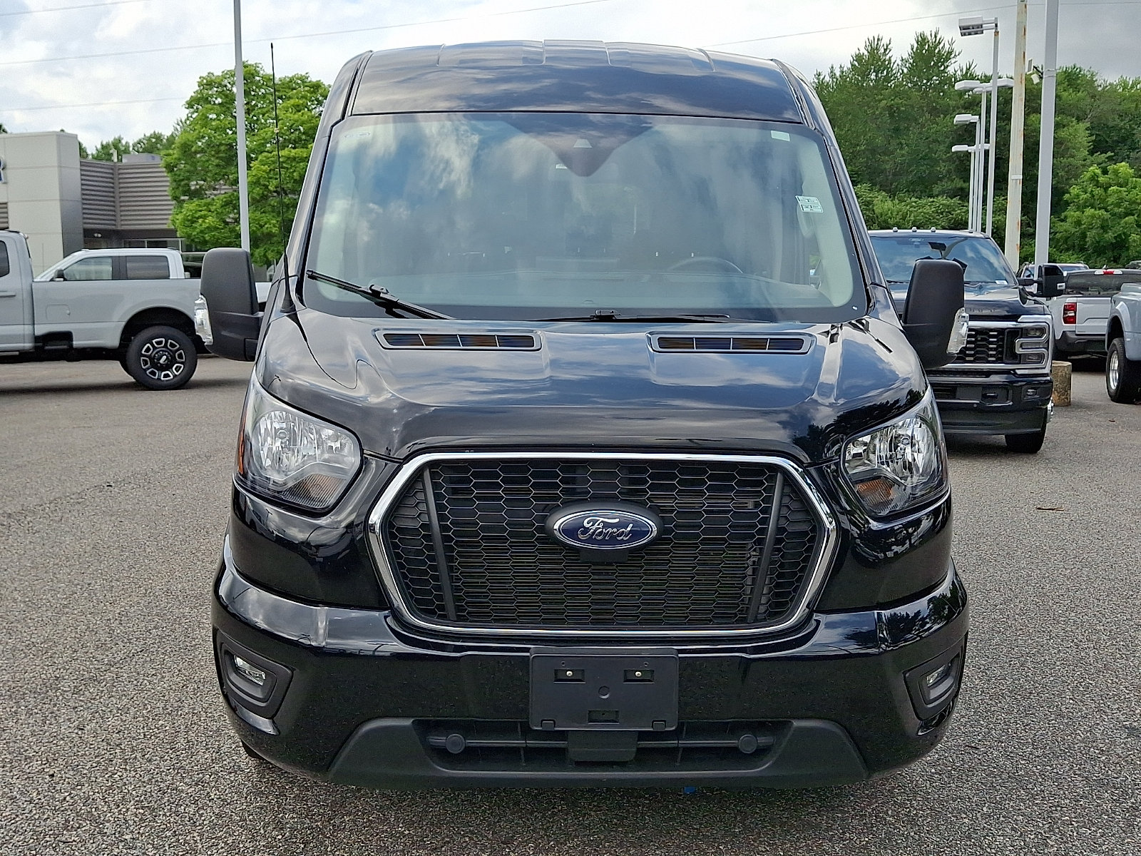 Certified 2025 Ford Transit 350 XLT RWD image 3