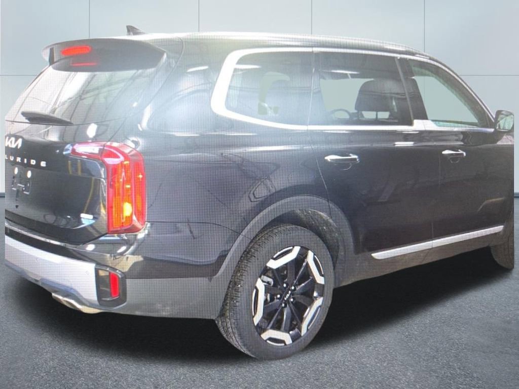 Used 2025 Kia Telluride S image 3