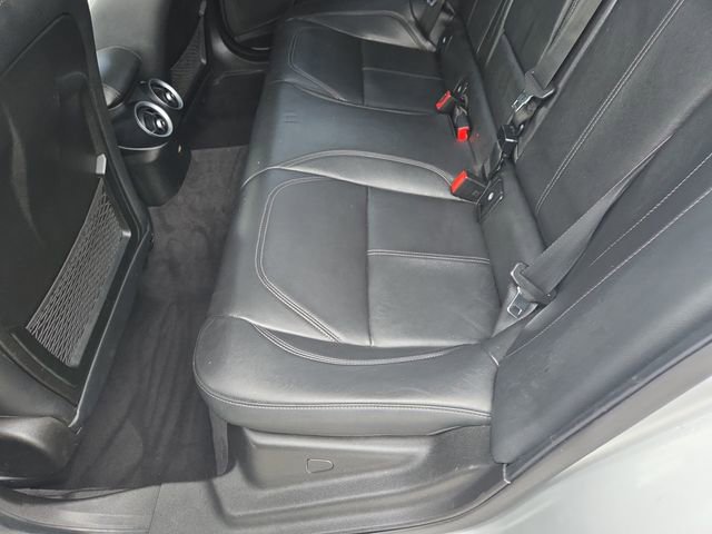 Used 2017 Alfa Romeo Giulia AWD w/ Sport Appearance Package image 30