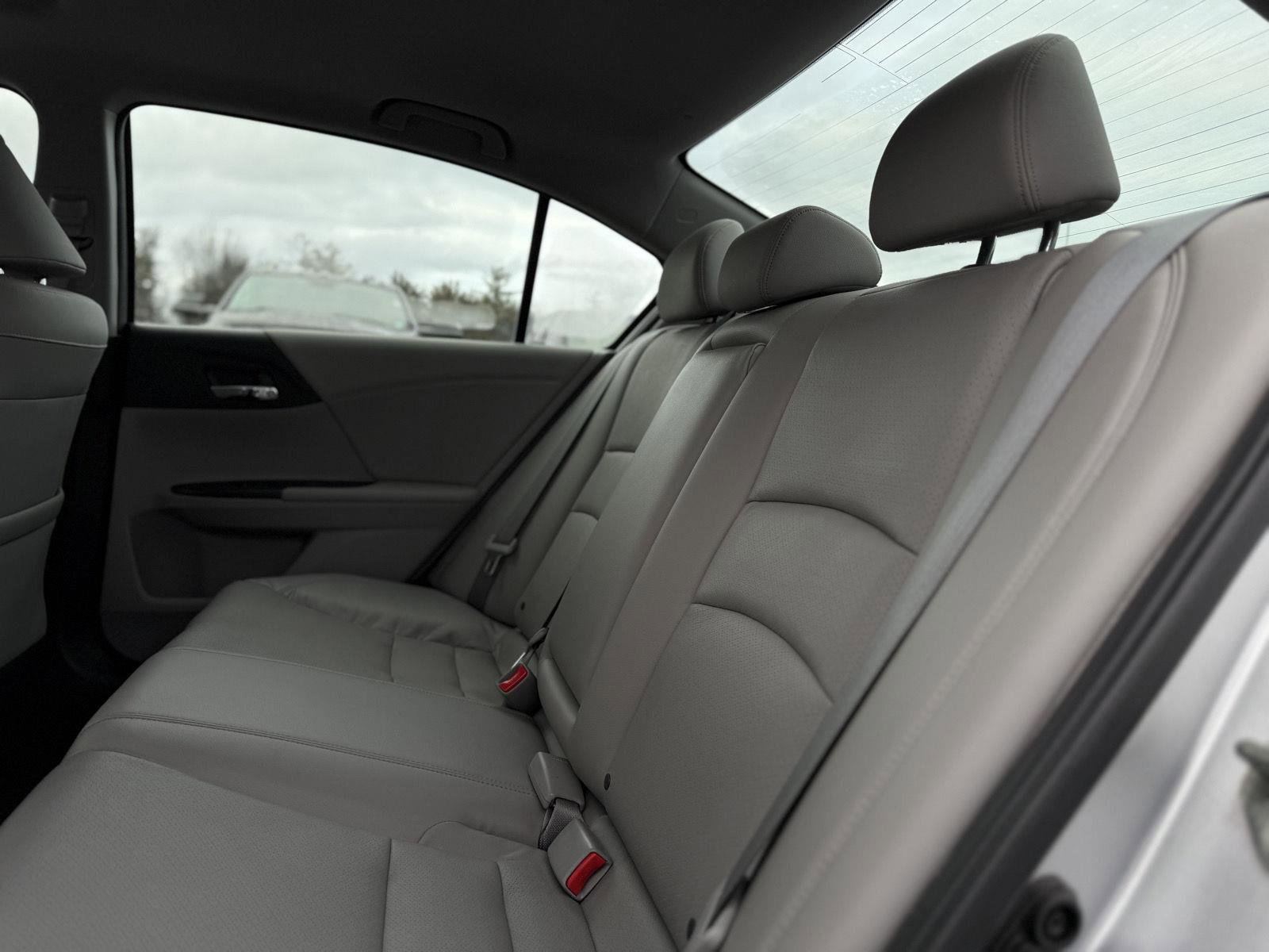 Used 2015 Honda Accord EX-L image 13