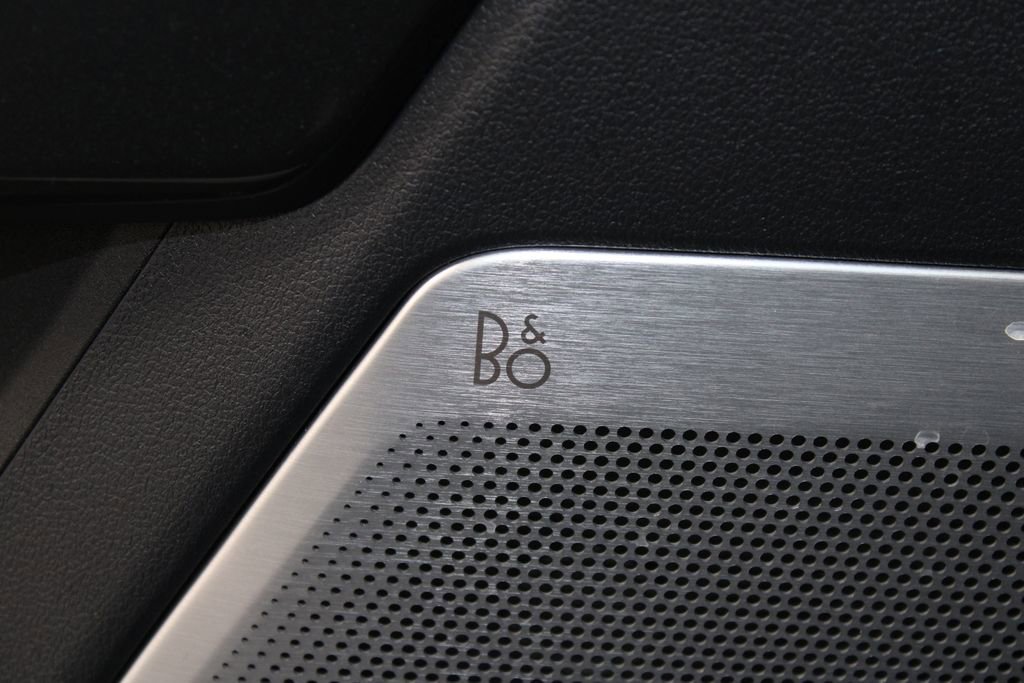 Used 2023 Ford F150 Lariat w/ Equipment Group 502A High image 29