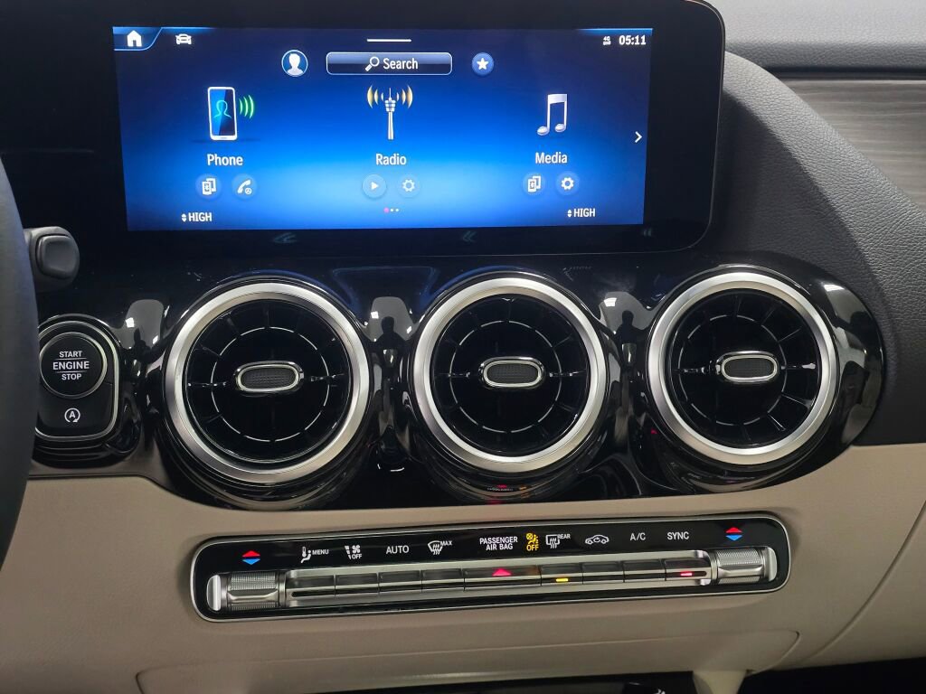 Used 2026 Mercedes-Benz GLA 250 4MATIC image 15