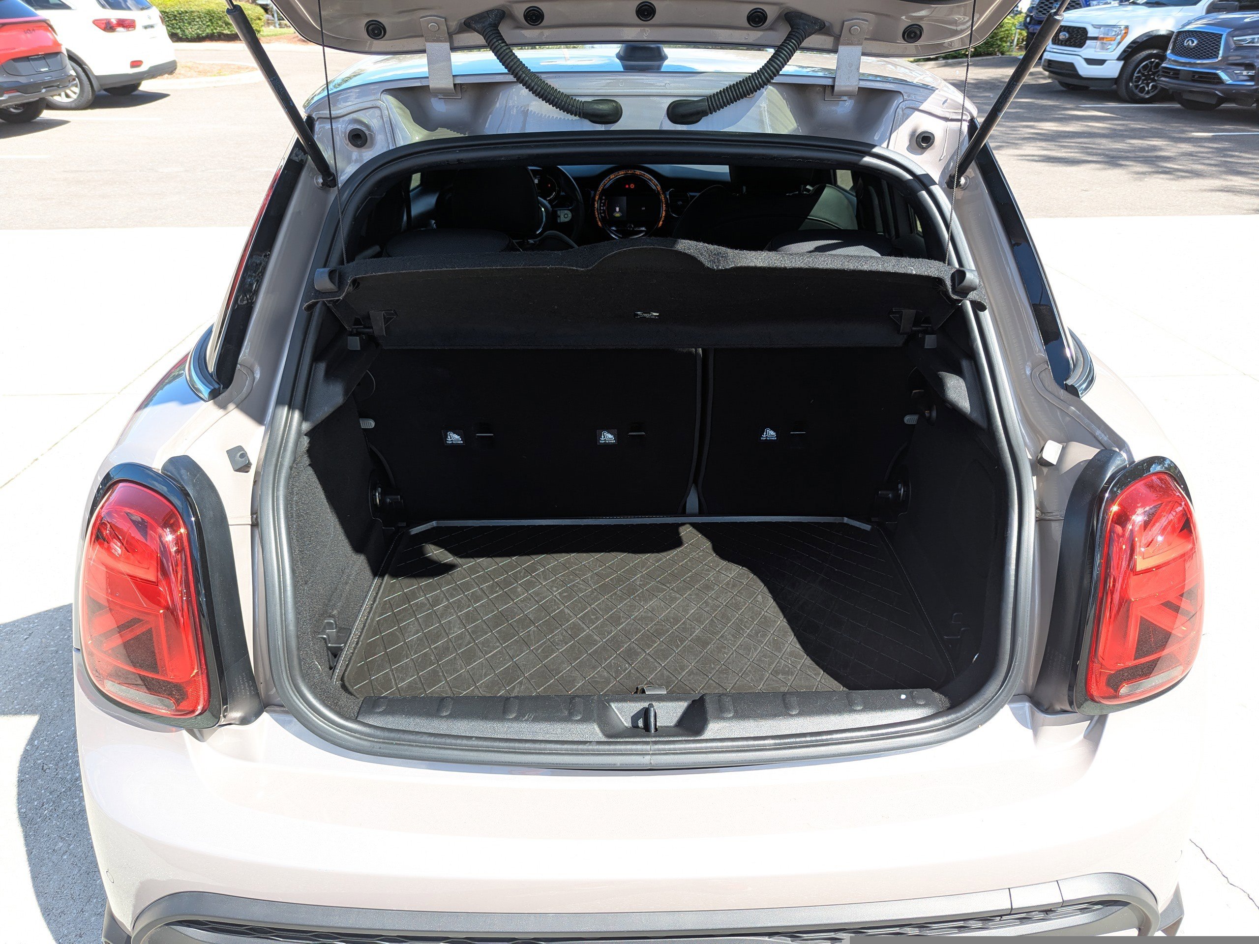 Used 2022 MINI Cooper S w/ Premium Package image 8