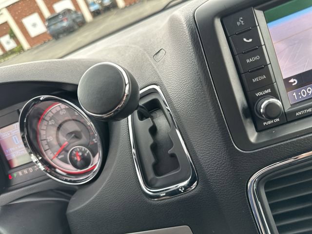 Used 2019 Dodge Grand Caravan GT image 23