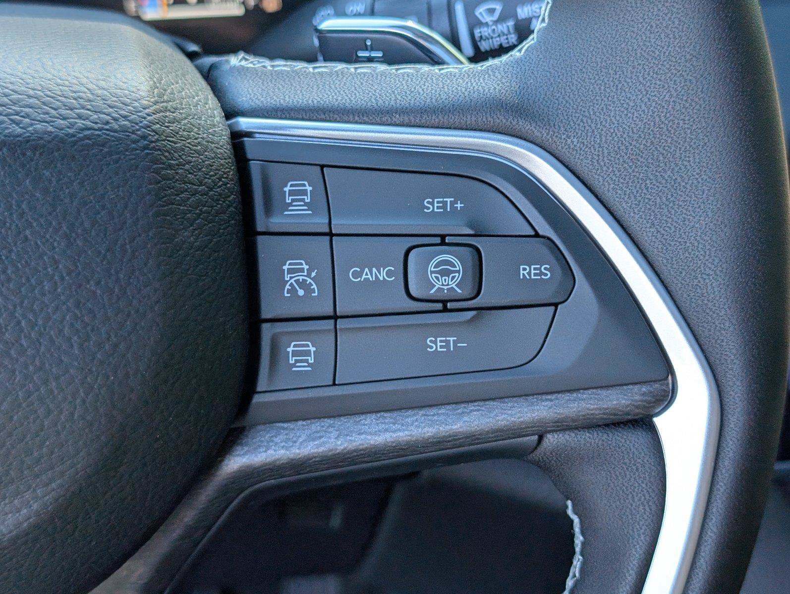 New 2027 Jeep Grand Cherokee L Limited RWD image 28