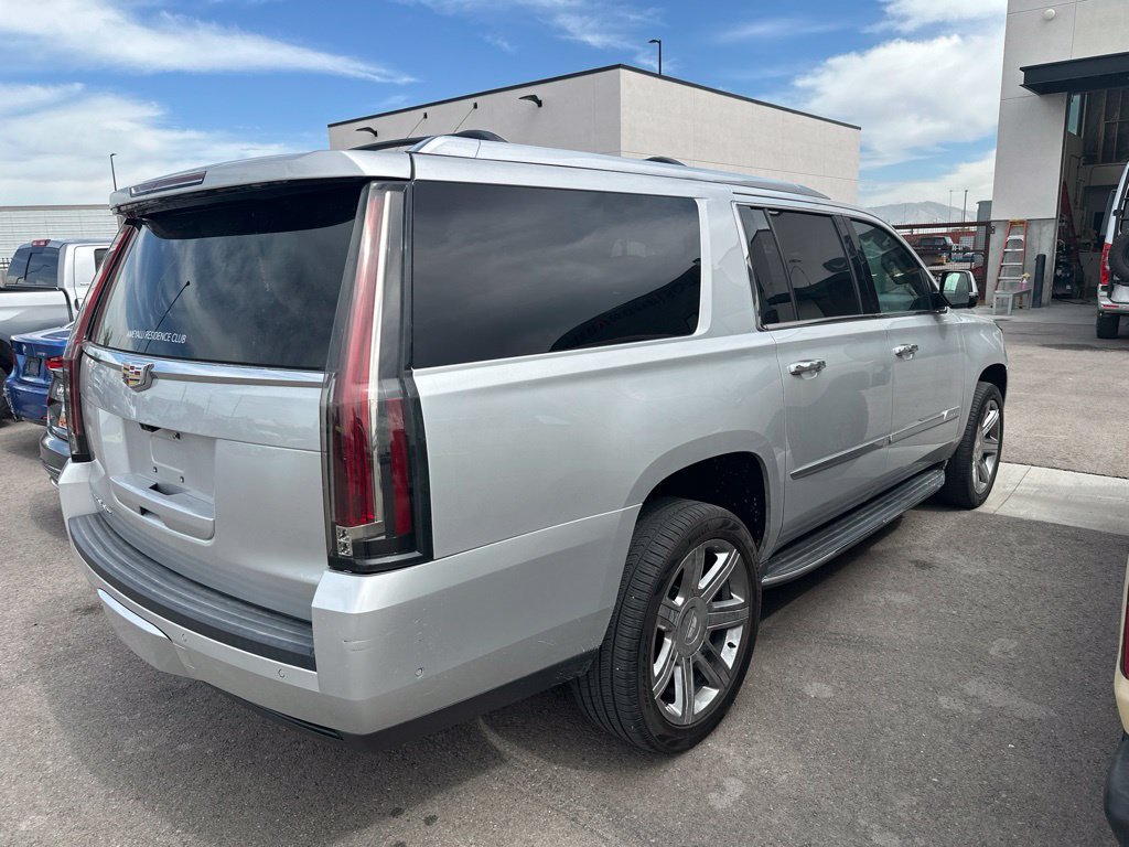 Used 2019 Cadillac Escalade ESV Premium Luxury AWD/4WD image 5