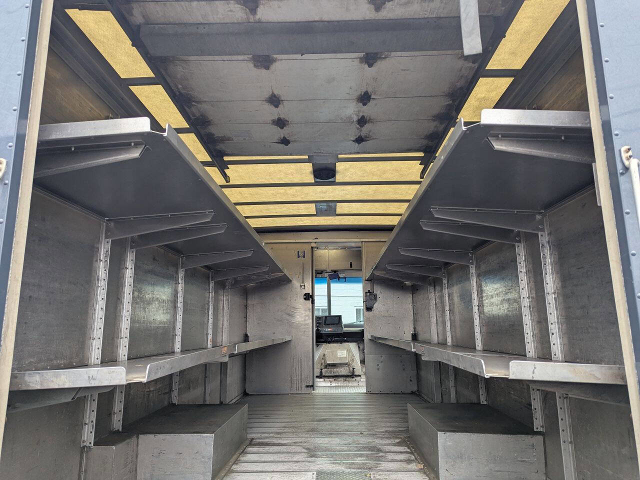 Used 2019 Ford E-450 and Econoline 450 Super Duty image 16