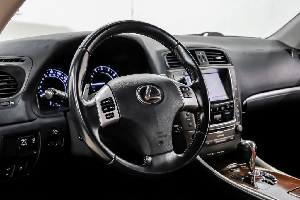 Used 2013 Lexus IS 250C w/ Luxury Pkg RWD image 26