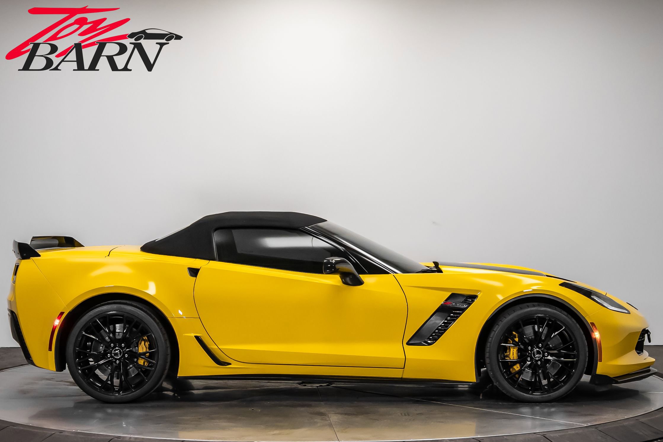 Used 2015 Chevrolet Corvette Z06 w/ 2LZ Preferred Equipment Group image 14