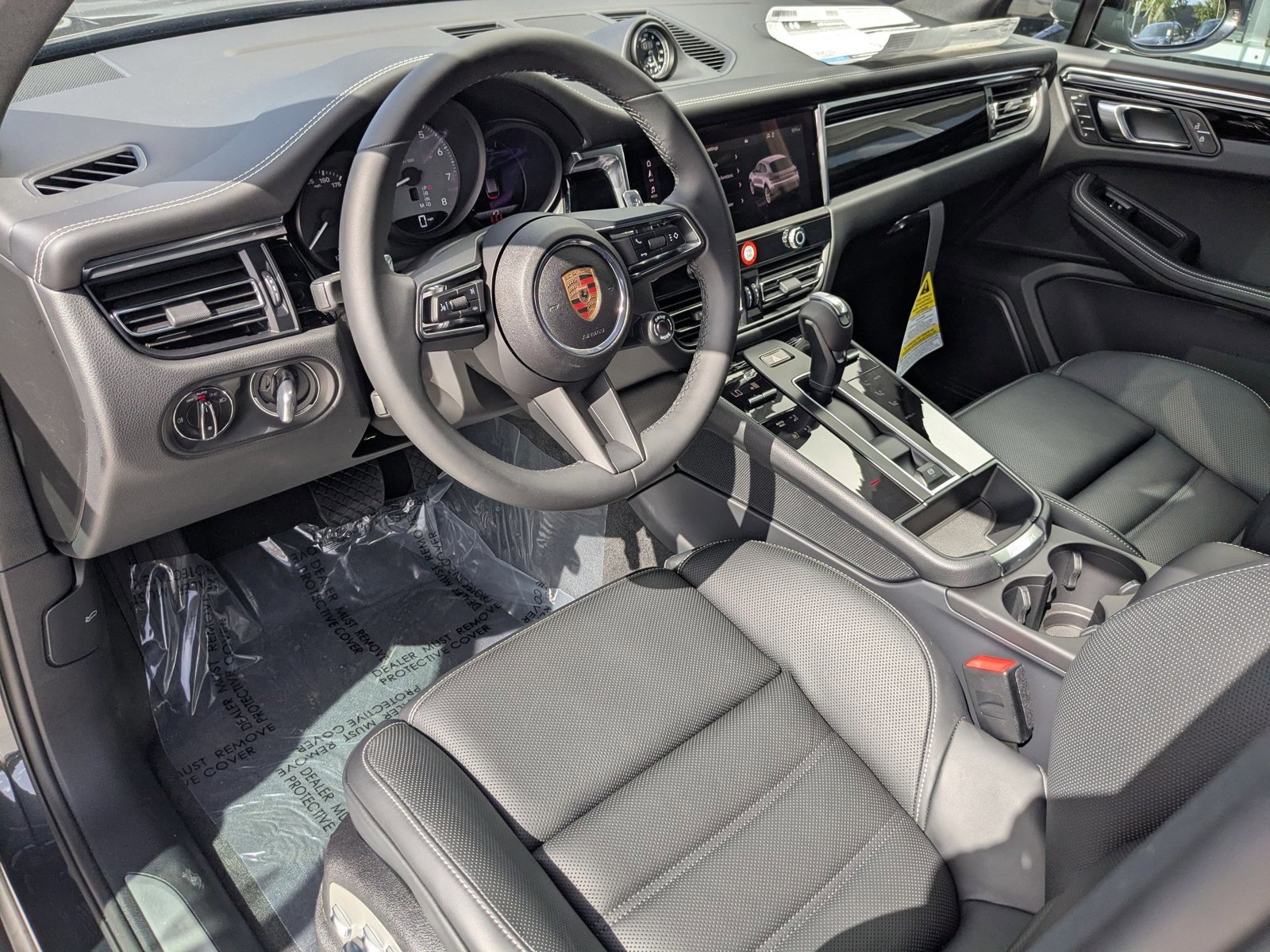 New 2025 Porsche Macan S image 4