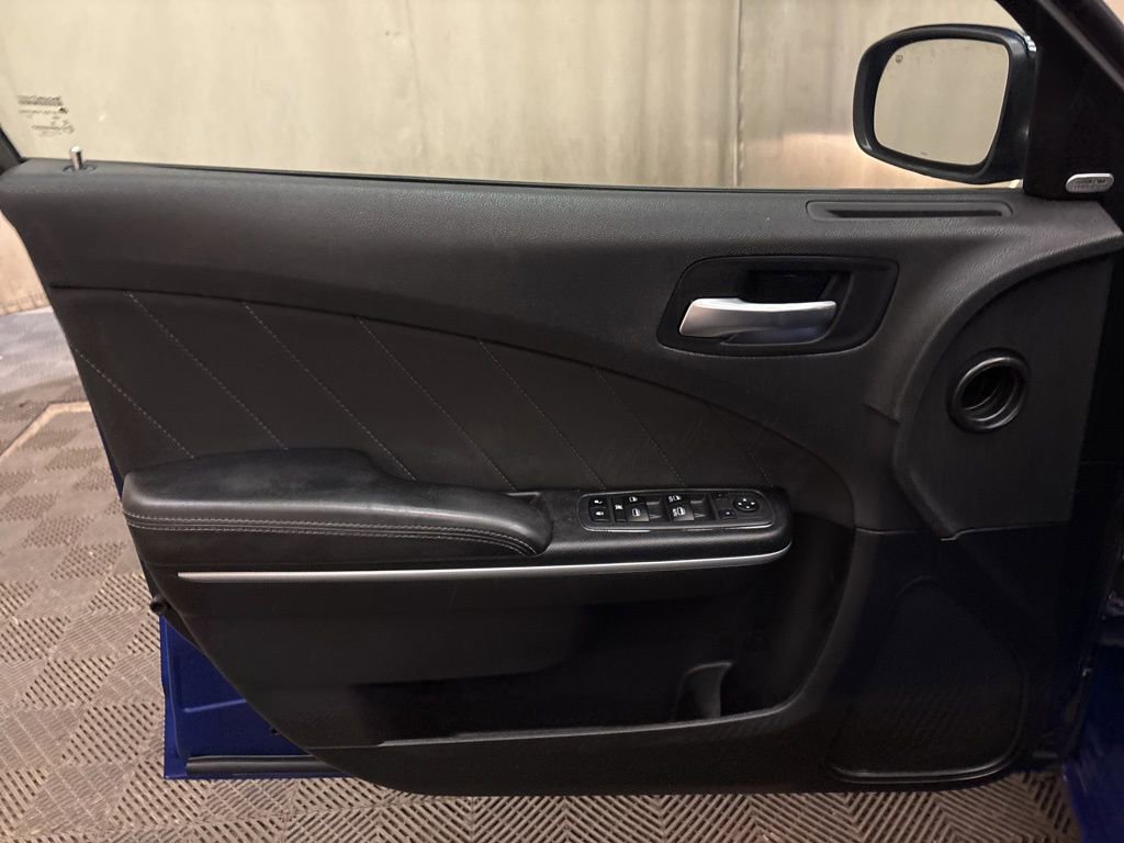 Used 2022 Dodge Charger SXT image 11