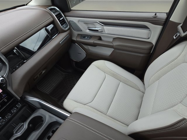 New 2026 RAM 1500 Laramie AWD/4WD image 42