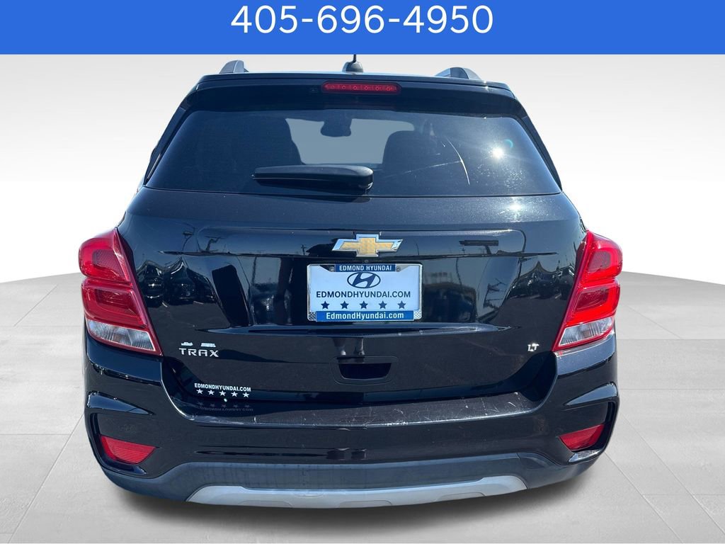 Used 2020 Chevrolet Trax LT w/ LT Convenience Package FWD image 4