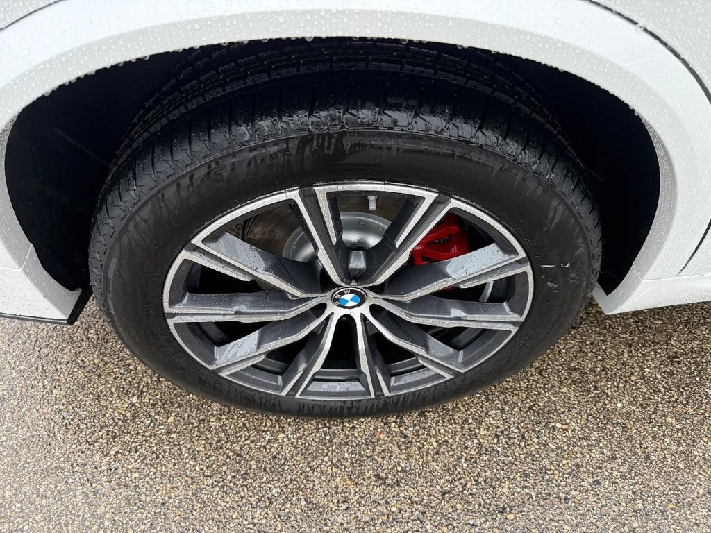 New 2026 BMW X5 xDrive40i w/ Executive Package AWD/4WD image 4
