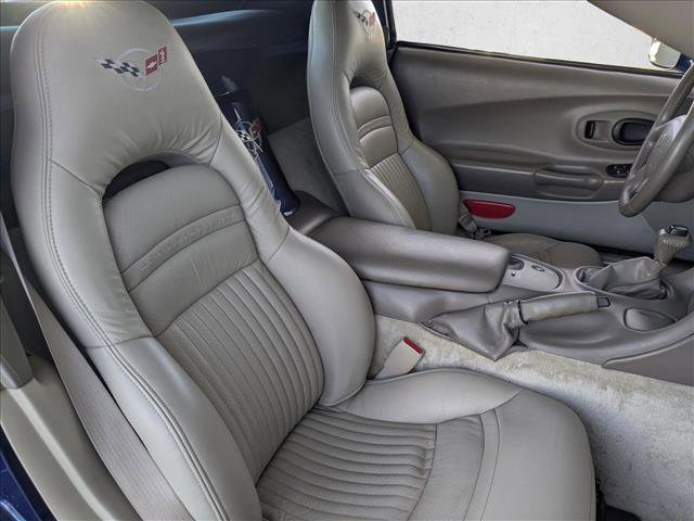 Used 2004 Chevrolet Corvette Convertible w/ Preferred Equipment Group image 15