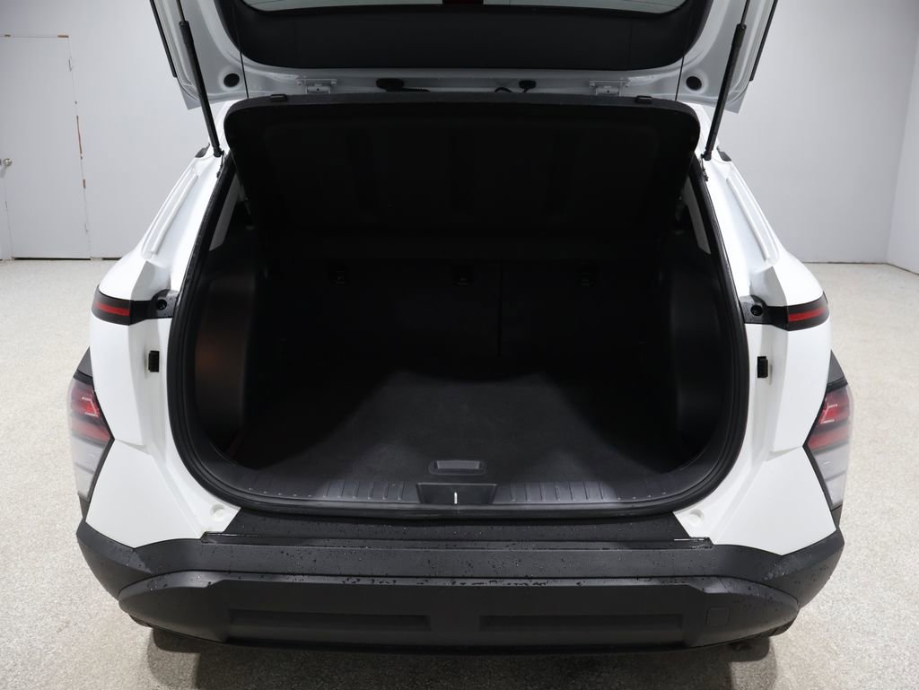 Used 2025 Hyundai Kona SEL image 20