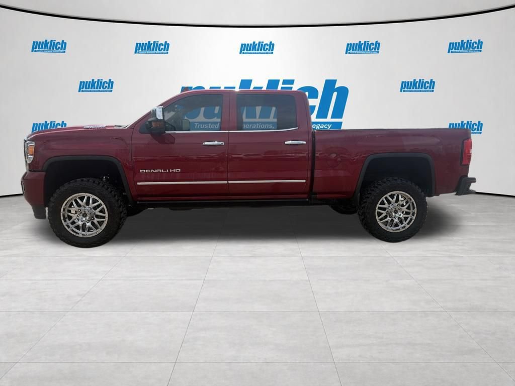 Used 2019 GMC Sierra 2500 Denali w/ Duramax Plus Package AWD/4WD image 4