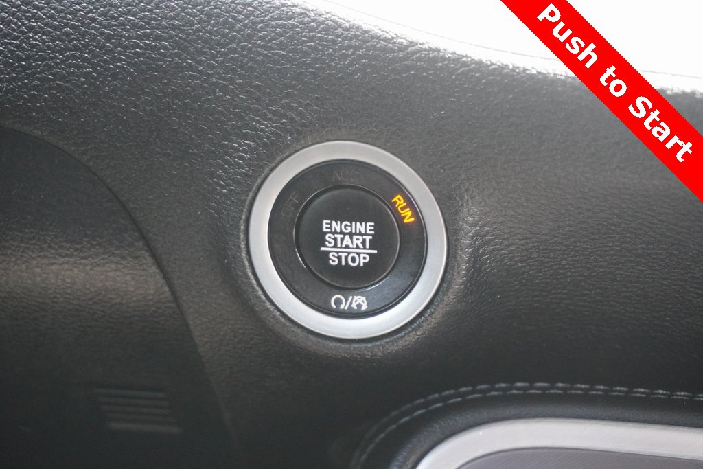 Used 2022 Dodge Challenger SXT image 16