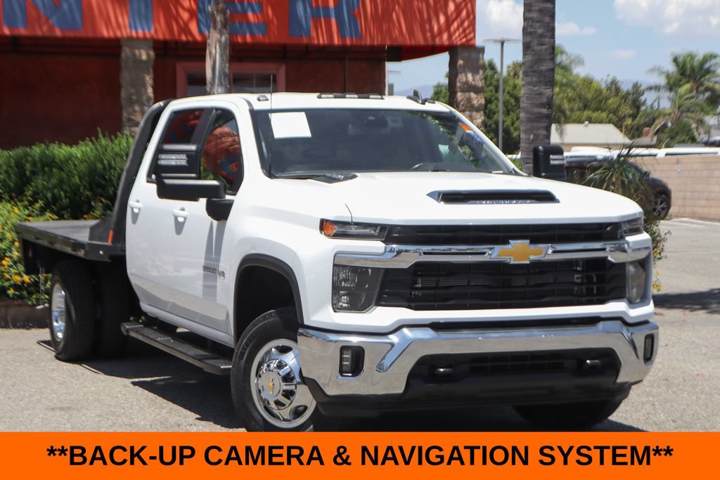 Used 2024 Chevrolet Silverado 3500 LT w/ Convenience Package AWD/4WD image 2