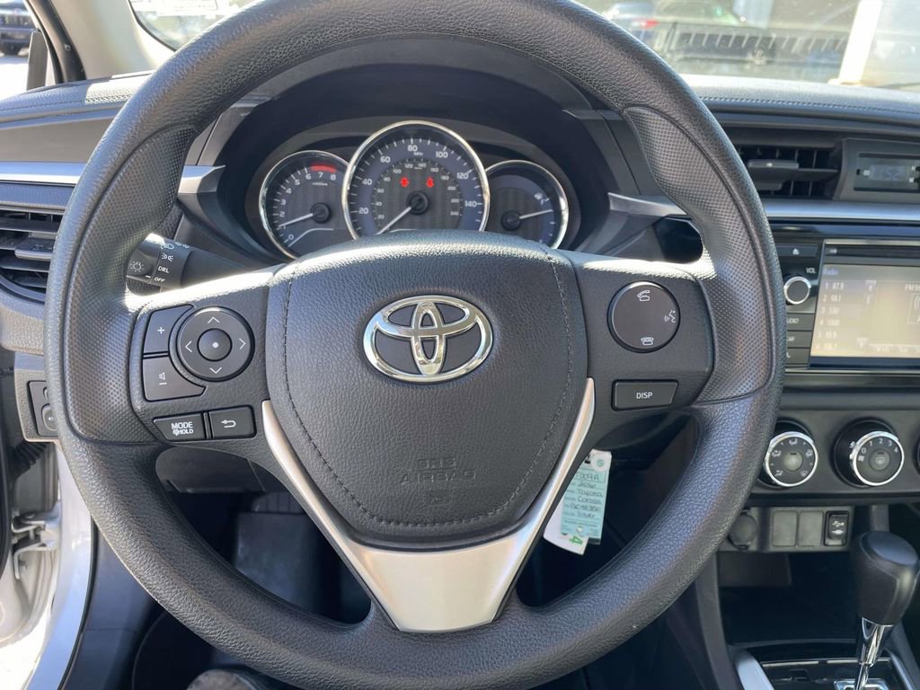 Used 2016 Toyota Corolla image 18