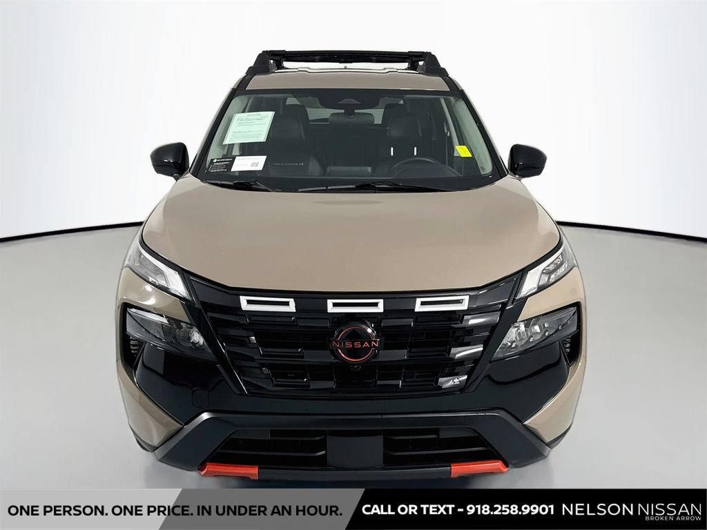 Certified 2025 Nissan Rogue SV AWD/4WD image 2