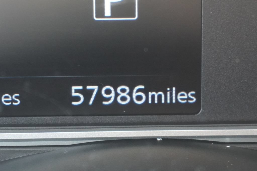 Used 2020 Nissan Kicks SR FWD image 14