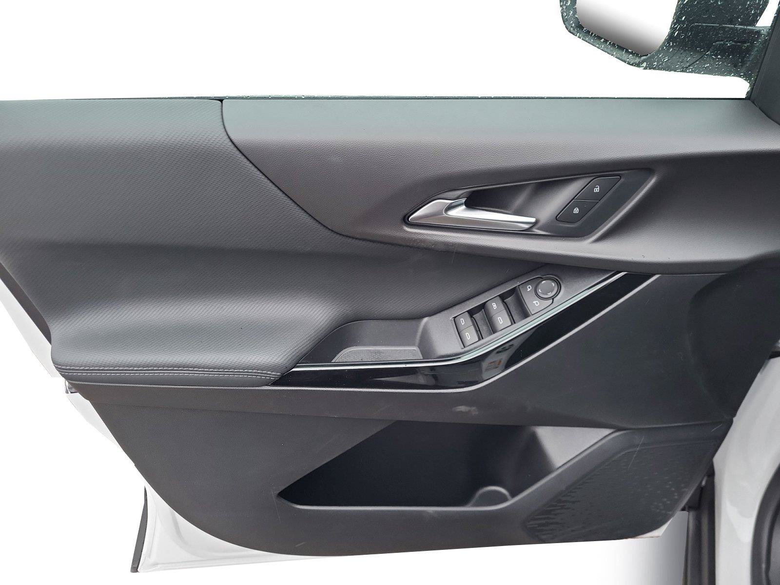 Used 2026 Chevrolet Equinox LT FWD image 9
