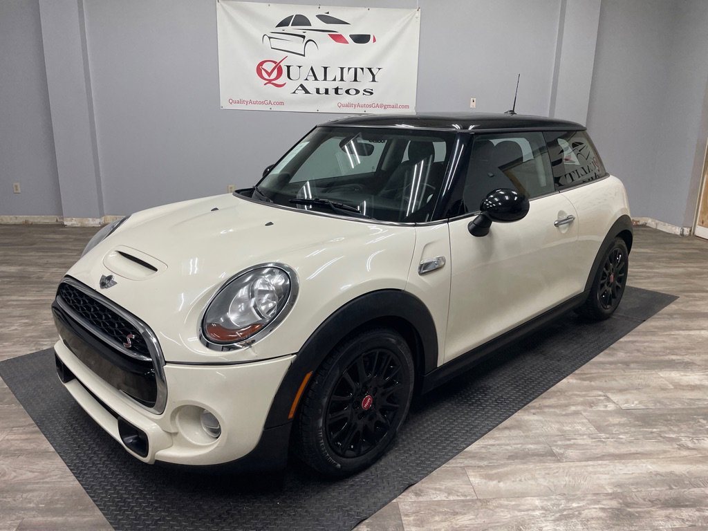 Used 2017 MINI Cooper S w/ Premium Package FWD image 1