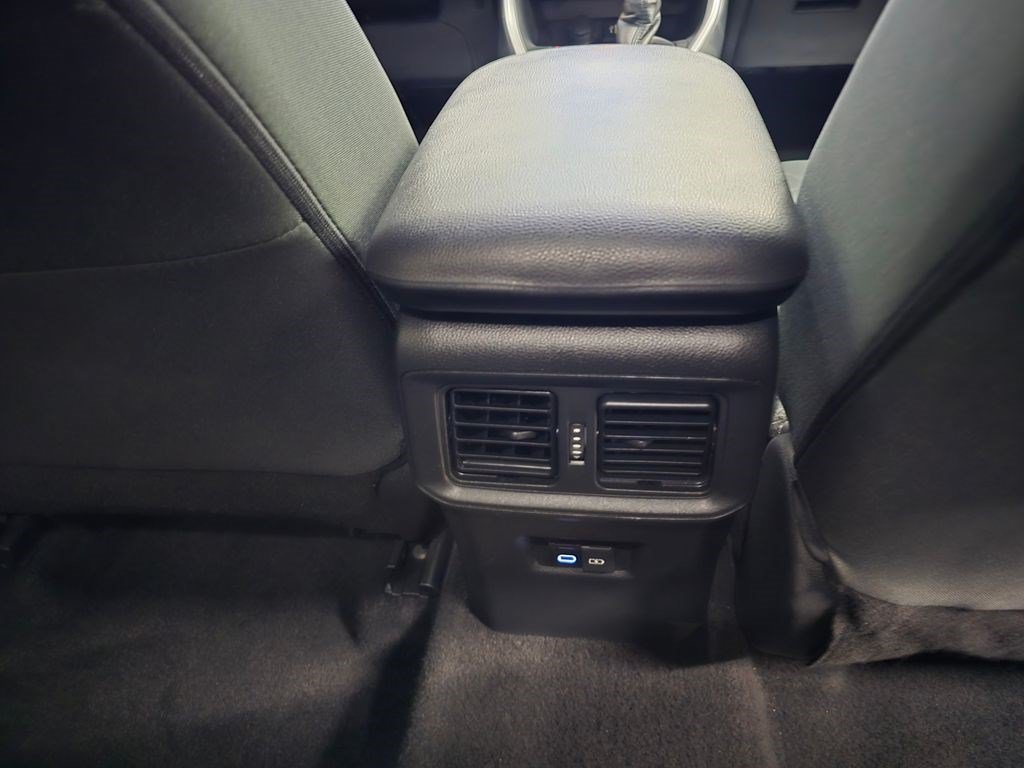 Used 2024 Toyota RAV4 AWD Hybrid image 31
