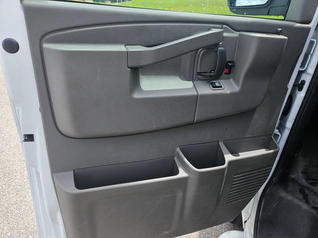 Used 2025 Chevrolet Express 2500 w/ Driver Convenience Package RWD image 10