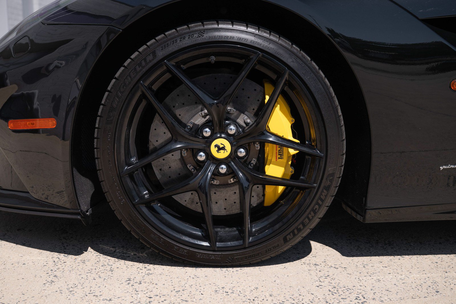 Used 2013 Ferrari F12 Berlinetta RWD image 17