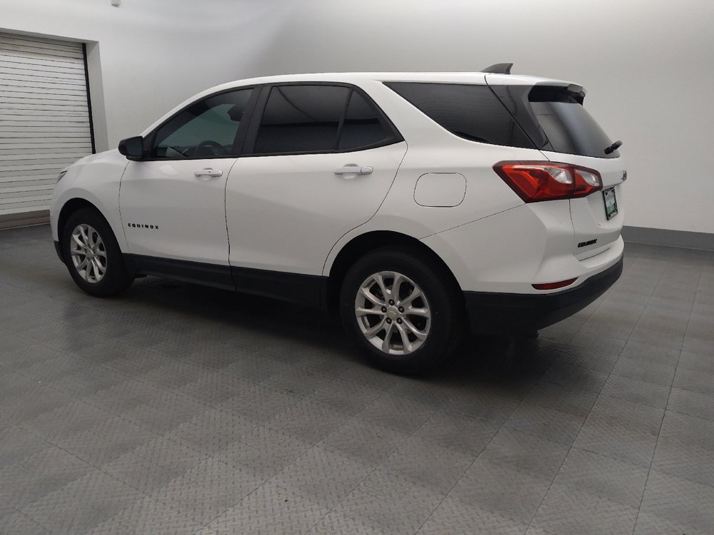 Used 2020 Chevrolet Equinox LS w/ LS Convenience Package FWD image 3