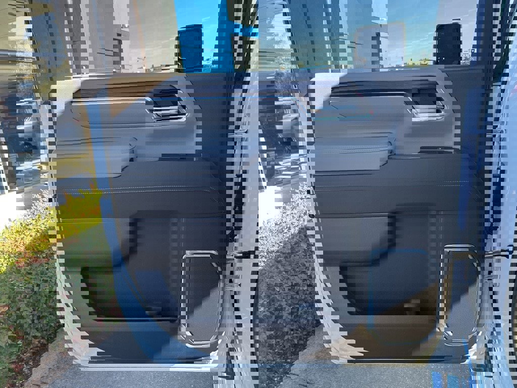 Used 2024 GMC Sierra 2500 SLT image 10