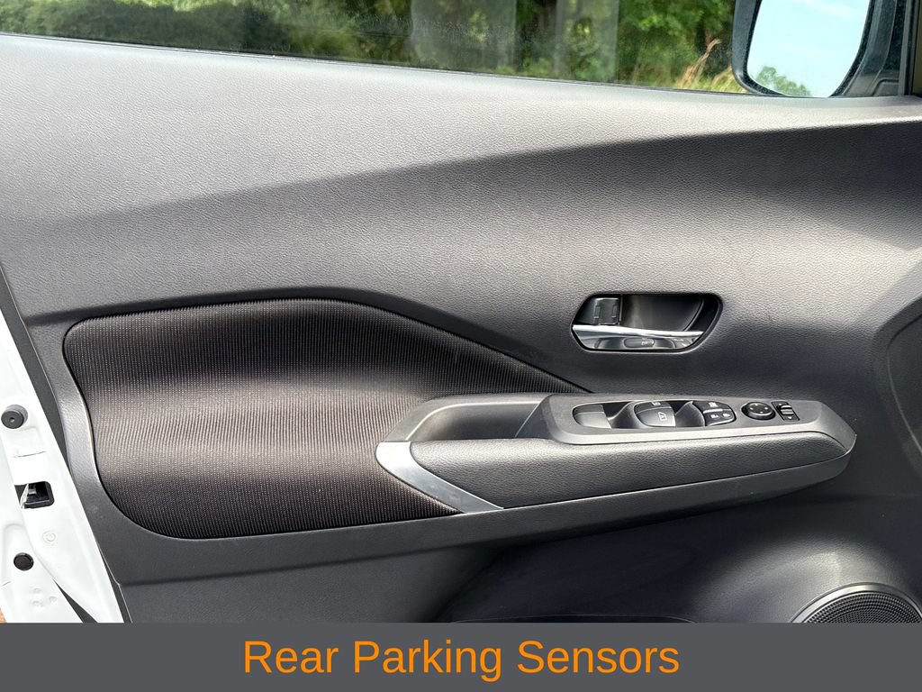 Used 2022 Nissan Kicks SV FWD image 3