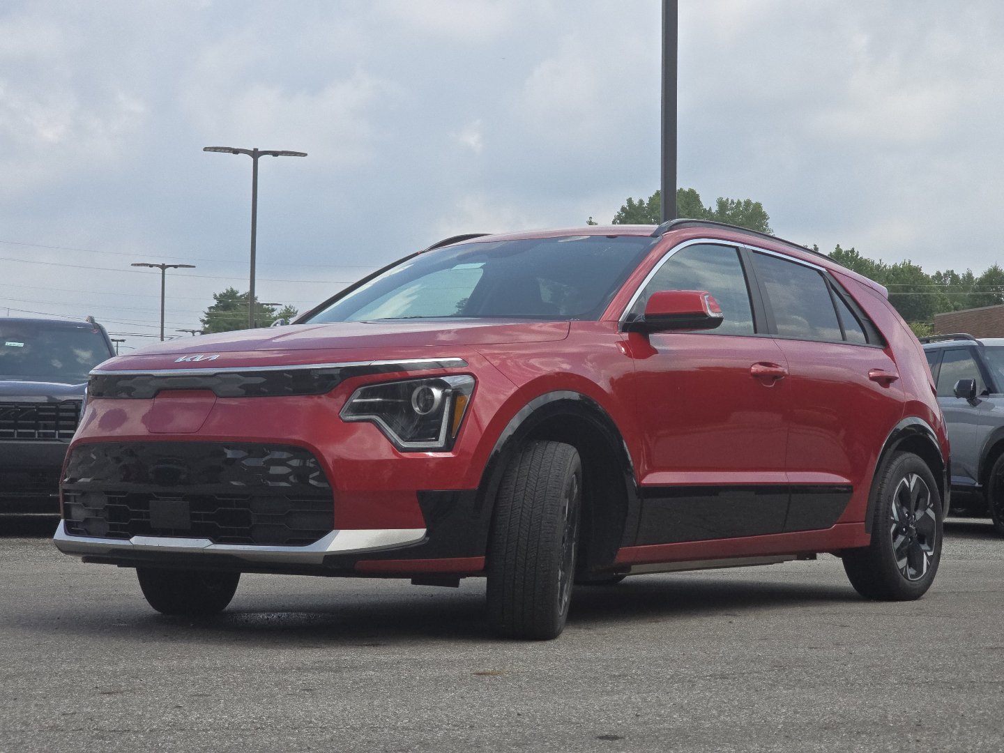 Used 2024 Kia Niro Wind w/ Wind Preserve Package FWD image 12