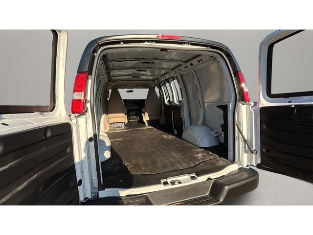 Used 2023 GMC Savana 2500 w/ Driver Convenience Package RWD image 33