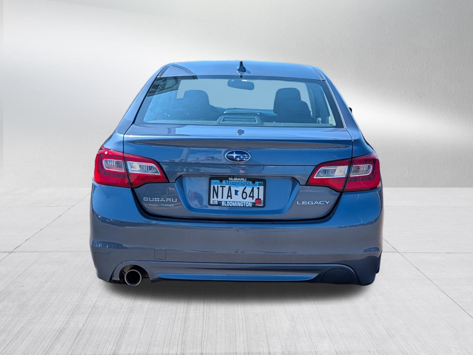 Used 2016 Subaru Legacy 2.5i Premium w/ Popular Package #2 AWD/4WD image 4