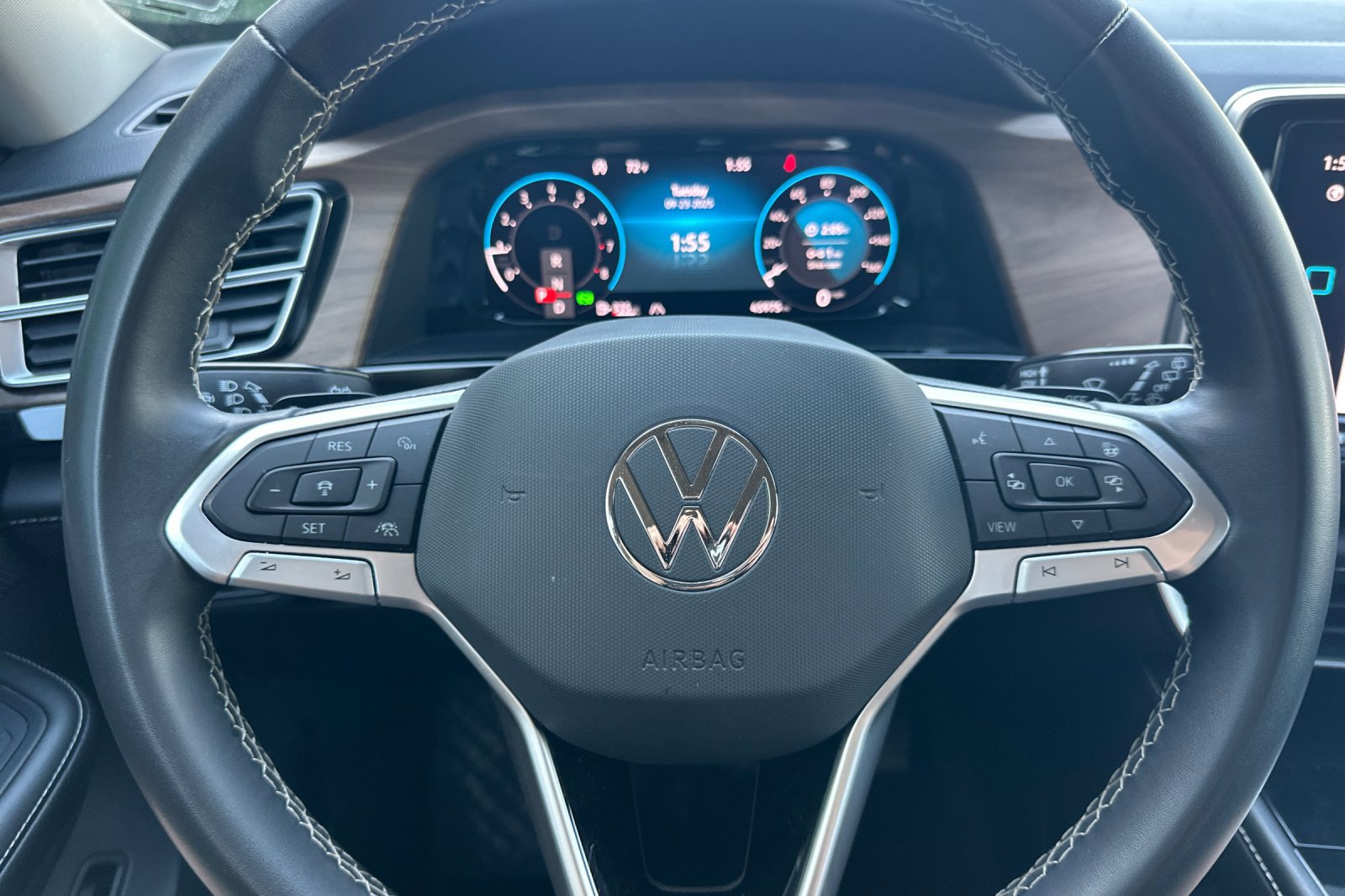 Certified 2024 Volkswagen Atlas SE image 24