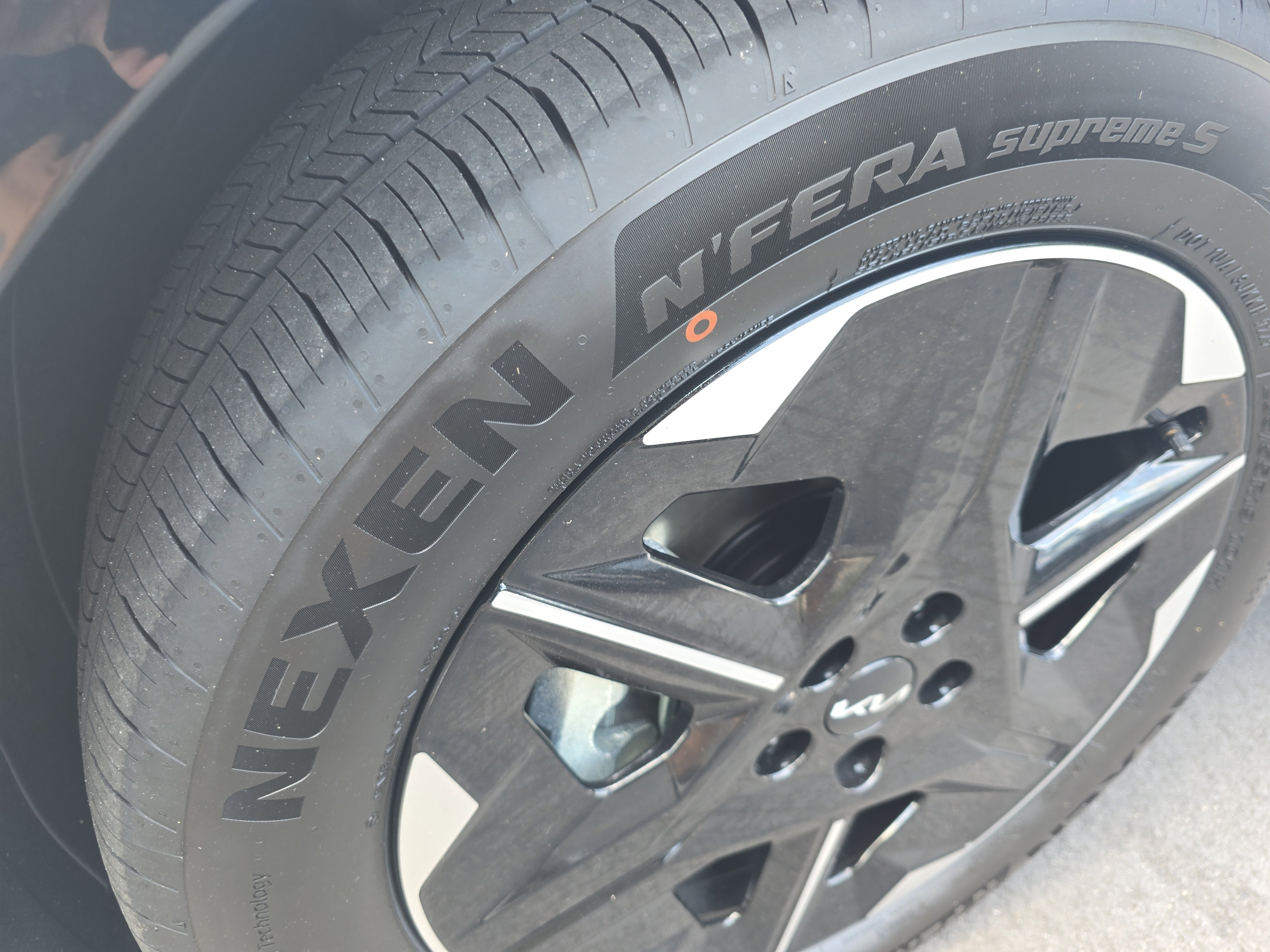 New 2025 Kia EV6 Wind image 28