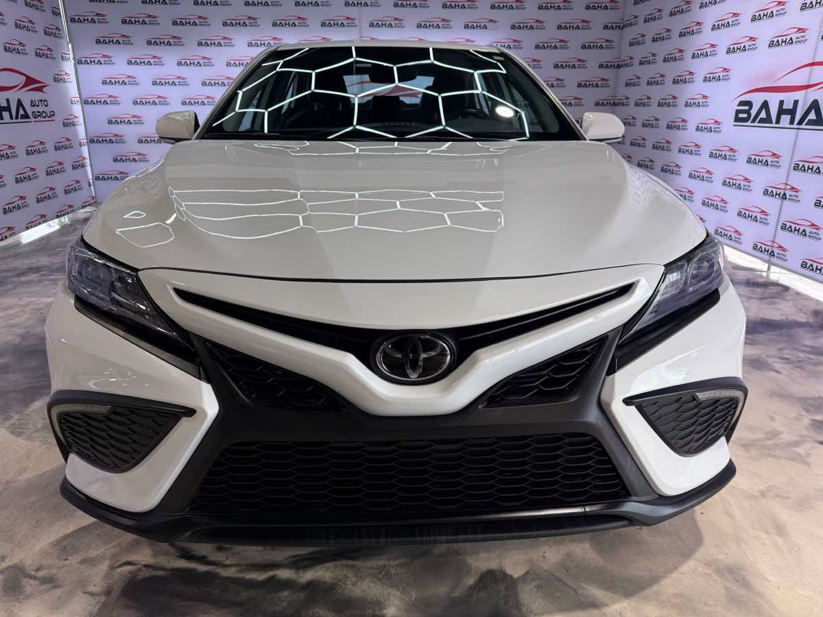 Used 2023 Toyota Camry SE FWD image 4