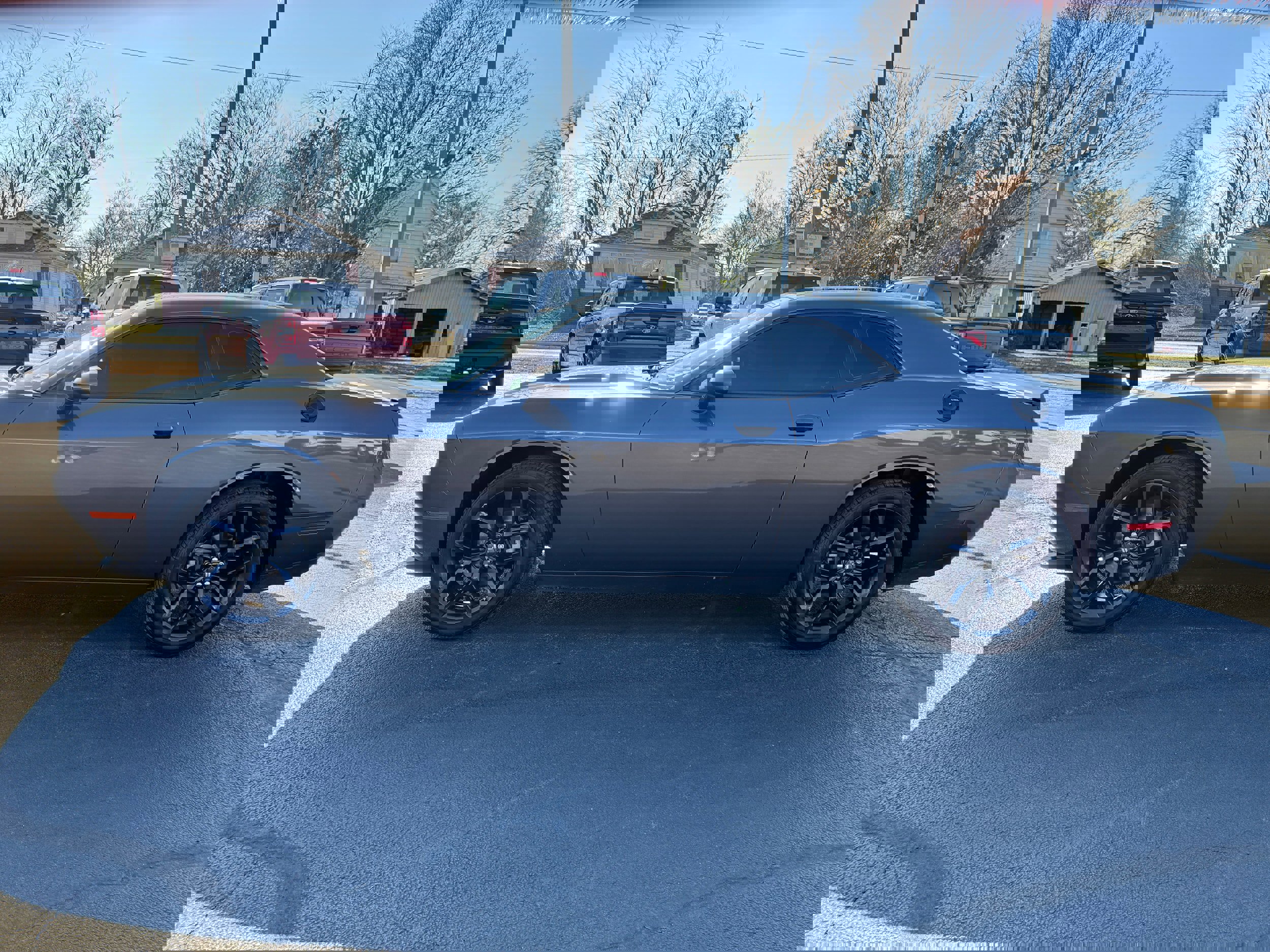 Used 2022 Dodge Challenger SXT w/ Driver Convenience Group image 4